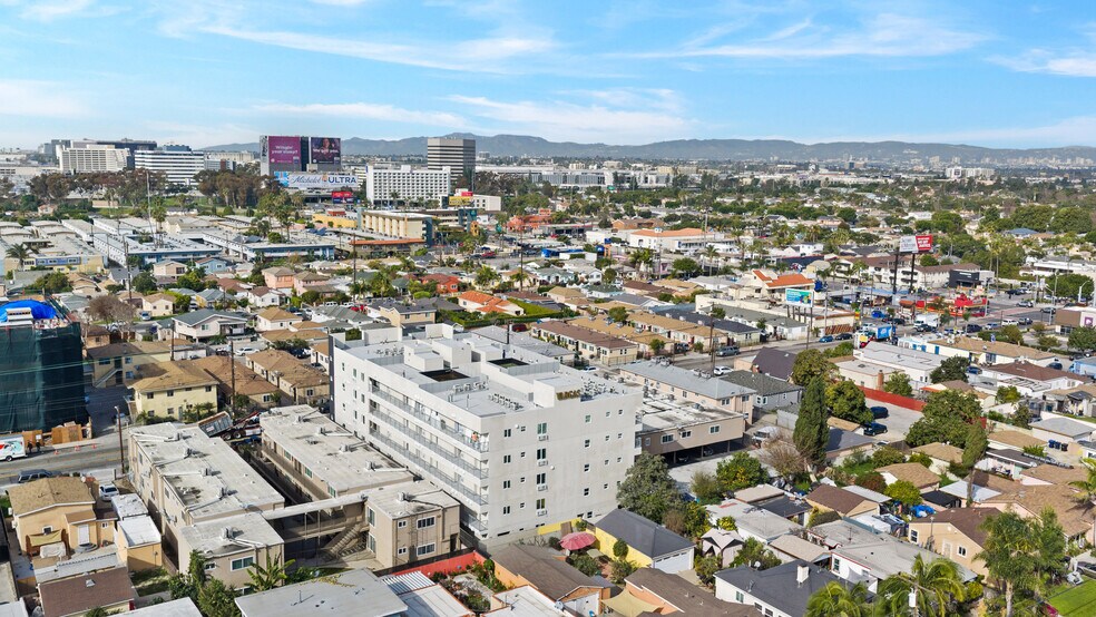 More Photos Of 10136 Inglewood Ave, Inglewood Apartments For Sale