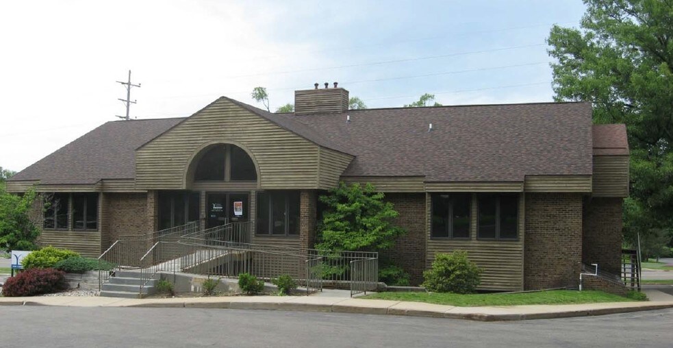 More Photos Of 1803 Whites Rd, Kalamazoo Office For Lease
