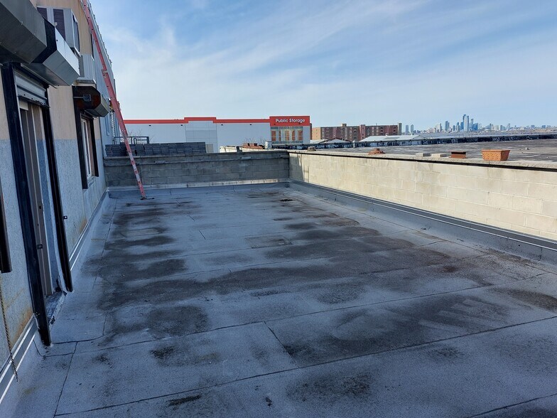 More Photos Of 15 Division Pl, Brooklyn Warehouse For Lease