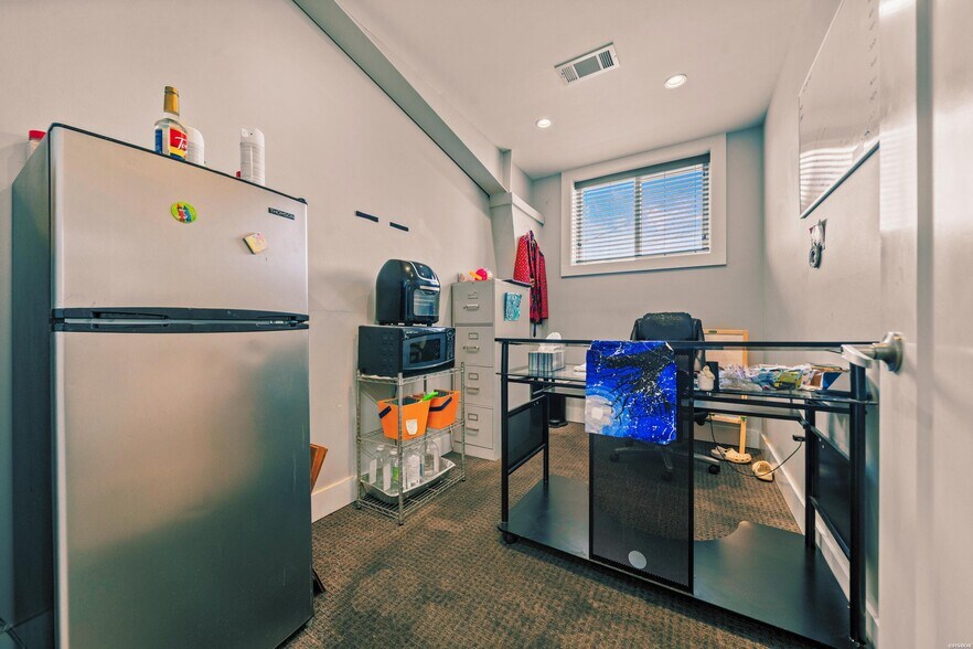 More Photos Of , Hot Springs General Retail For Sale