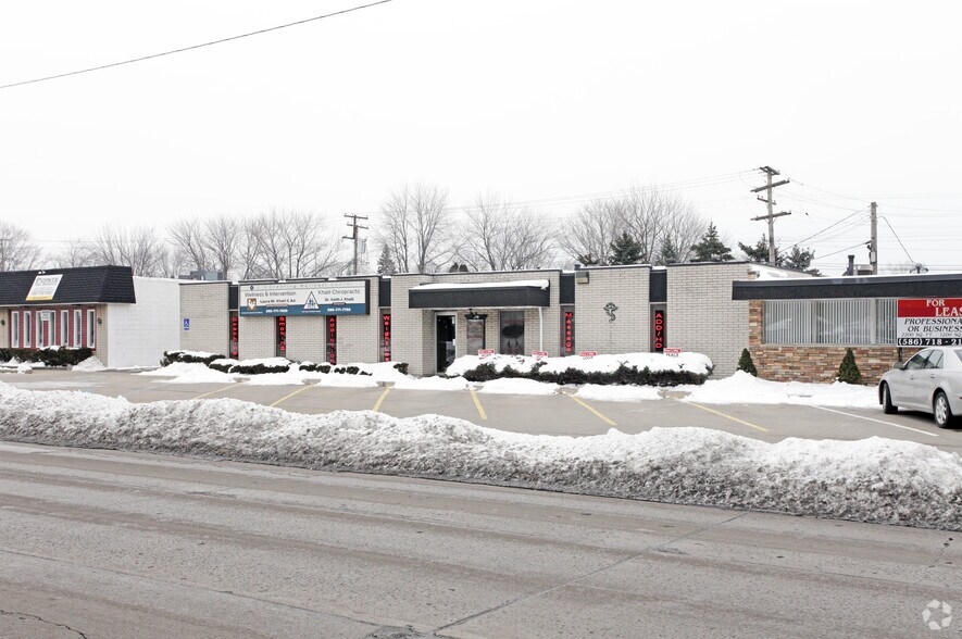 More Photos Of 22790 Kelly Rd, Eastpointe Office For Sale