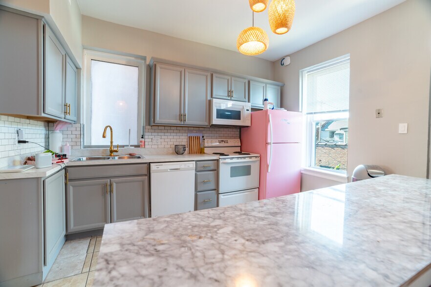 More Photos Of 1701-1709 S 9th St, Saint Louis Apartments For Sale