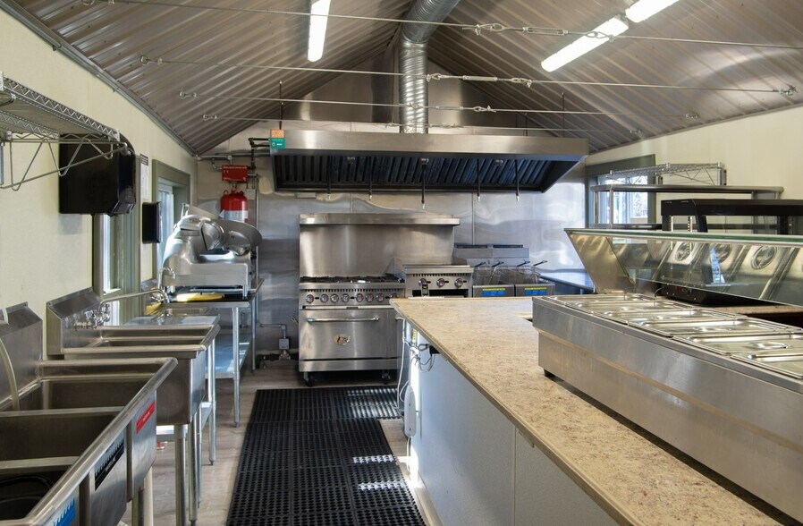 More Photos Of 82 Western Ave, Brattleboro Restaurant For Sale