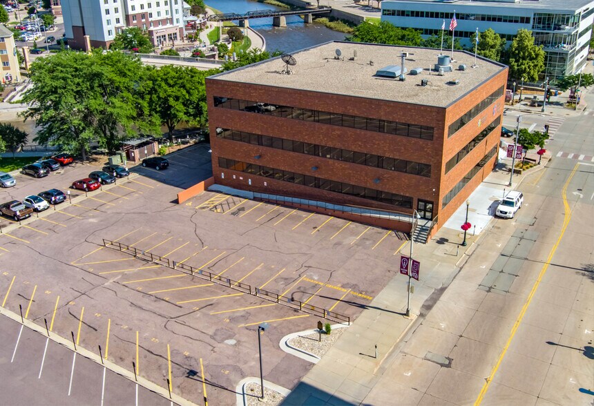 More Photos Of 200 N Phillips Ave, Sioux Falls Office For Lease