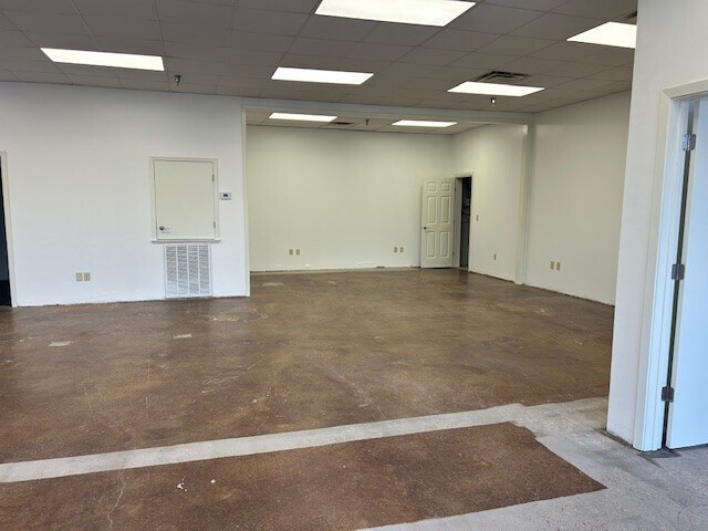 More Photos Of 6954 Old Canton Rd, Ridgeland Unknown For Lease