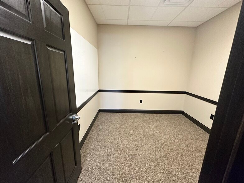 More Photos Of 7540 Sawmill Pky, Powell Medical For Sale