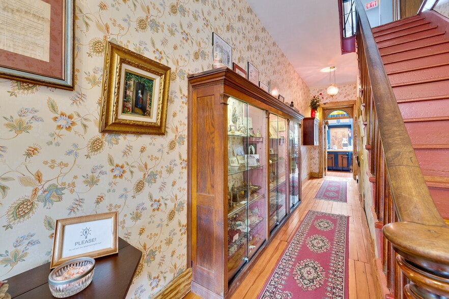 More Photos Of 146 S 3rd St, Ste Genevieve Hospitality For Sale