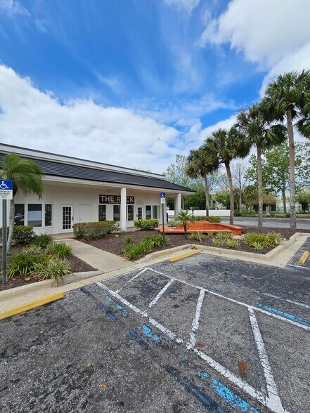 More Photos Of 218-384 Wilshire Blvd, Casselberry Office For Lease