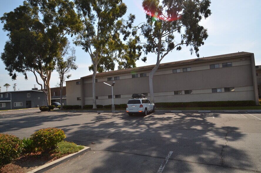 More Photos Of 3325 N Palo Verde Ave, Long Beach Medical For Lease