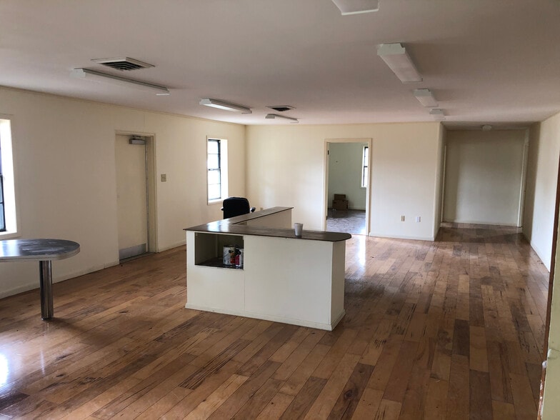 More Photos Of 201 N First, West Helena Manufacturing For Sale