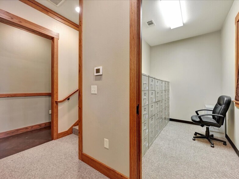 More Photos Of 7680 FM 2497, Lufkin Office For Sale