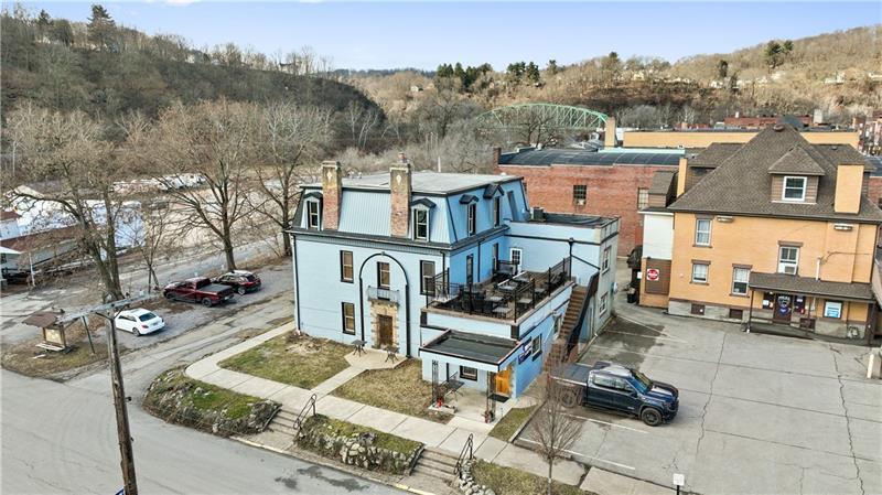 More Photos Of 85 1st St, Leechburg Restaurant For Sale