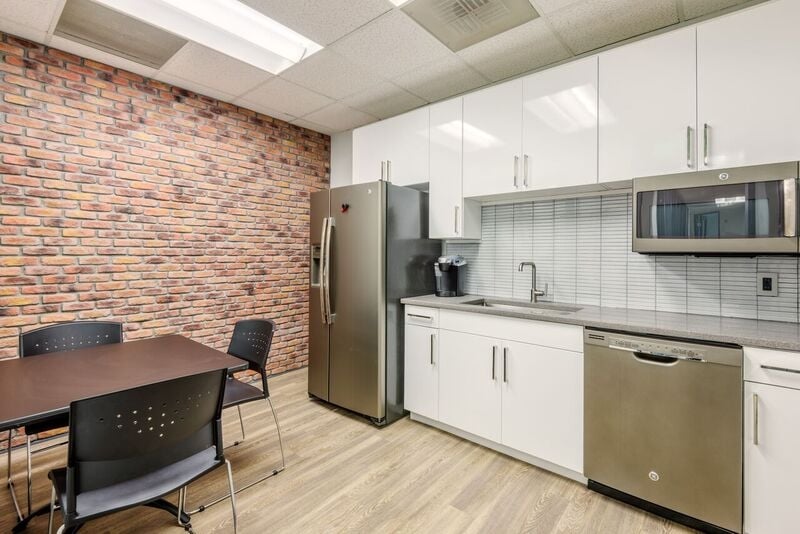 More Photos Of 401 Harrison Oaks Blvd, Cary Office For Lease