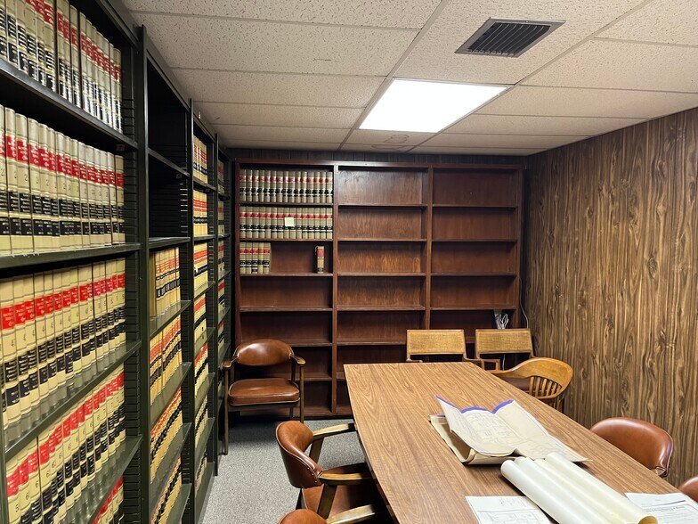 More Photos Of 2601 University Blvd W, Jacksonville Medical For Sale