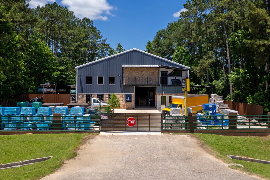 Primary Photo Of 6650 US-59 Hwy, Shepherd Warehouse For Sale