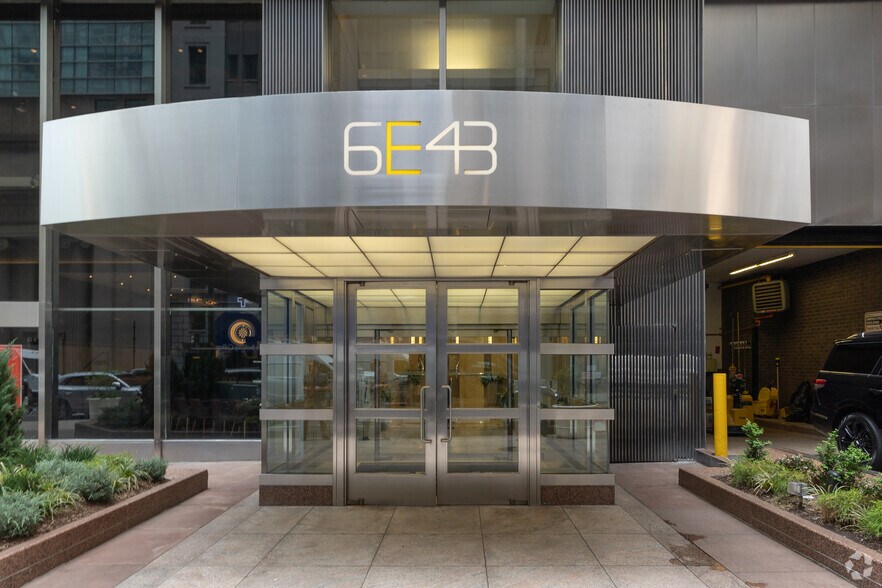 More Photos Of 6 E 43rd St, New York Apartments For Lease