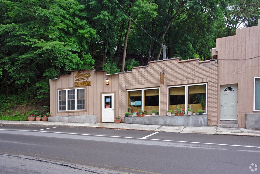 More Photos Of 1300 15th St, Troy Restaurant For Lease