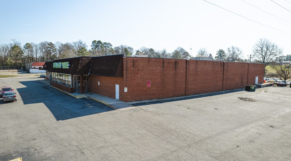 More Photos Of 907 N Miami Blvd, Durham General Retail For Lease