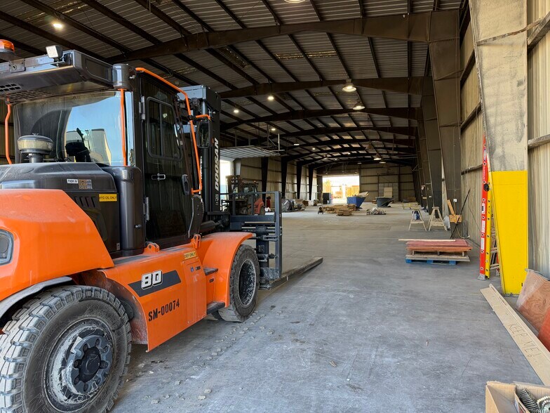 More Photos Of 600 N Kent St, Winchester Warehouse For Lease