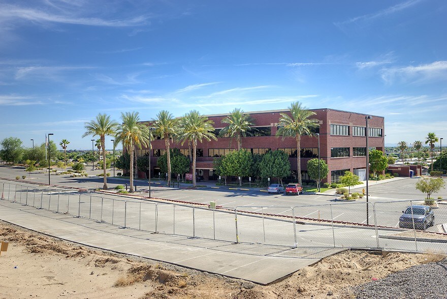 More Photos Of 2270 S Ridgeview Dr, Yuma Medical For Lease