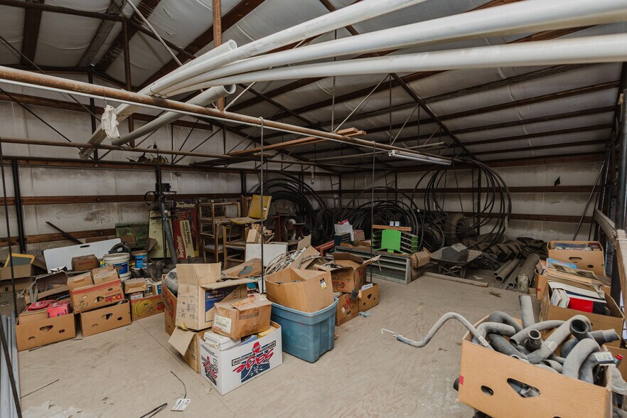 More Photos Of 410 N Commercial Ave, Sedgwick Storefront For Sale