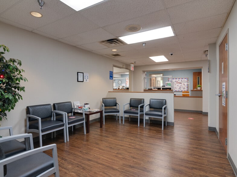 More Photos Of 4301 Brown Trl, Colleyville Medical For Lease