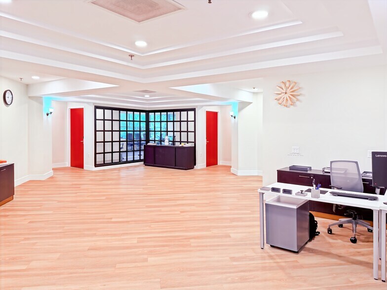 More Photos Of 4041 Powder Mill Rd, Beltsville Coworking Space