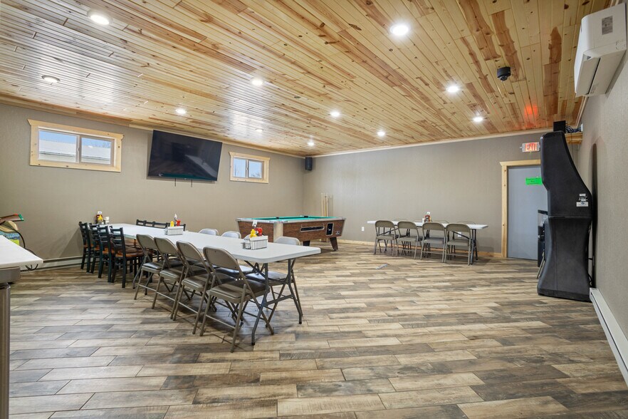 More Photos Of 220 Main St, Butte Restaurant For Sale