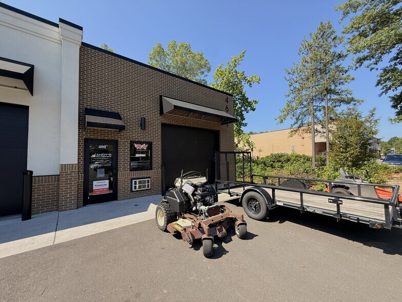 More Photos Of 4617 Hillsborough Rd, Durham Light Manufacturing For Lease
