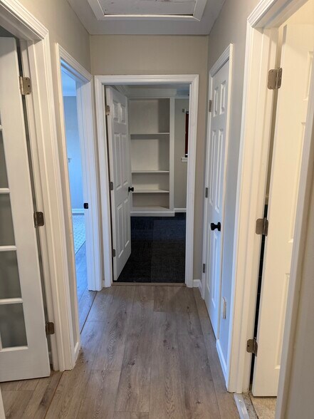 More Photos Of 1401 Thompson Cir, Gardendale Office For Sale