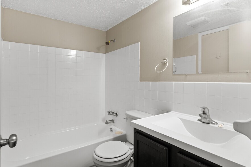 More Photos Of 7718-7744 Springdale Dr, Saint Louis Apartments For Sale