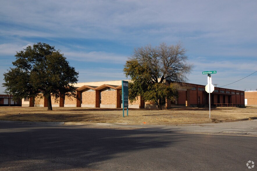 More Photos Of 8400 Ambassador Row, Dallas Warehouse For Sale