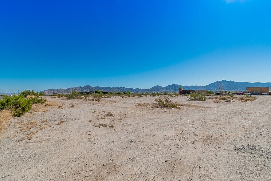 More Photos Of 13215 South Frontage Rd, Yuma Land For Sale