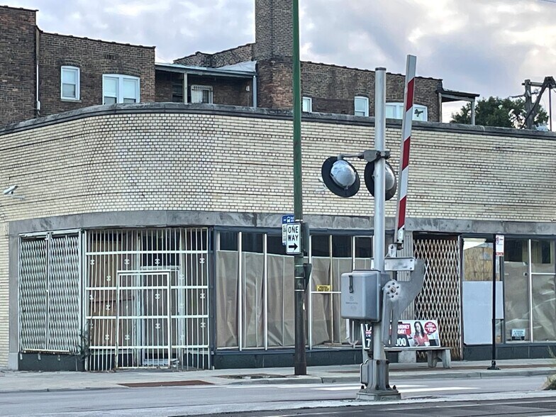 Primary Photo Of 1643-1653 E 71st St, Chicago Storefront Retail Office For Sale