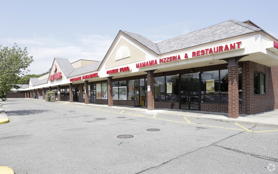 More Photos Of 395 Fort Salonga Rd, Northport Freestanding For Lease