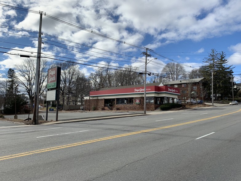 More Photos Of 205 E Main St, Marlborough Restaurant For Lease