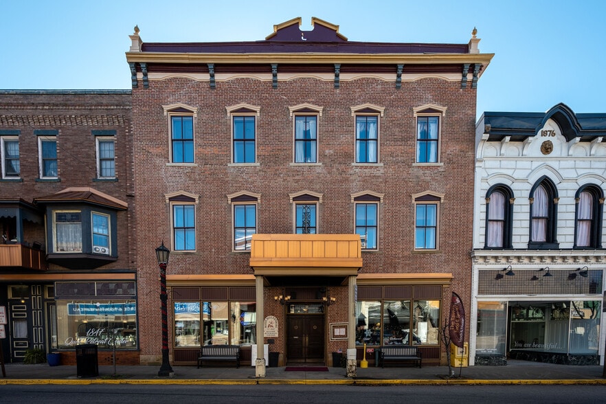 More Photos Of 35 W Jackson St, Millersburg Hotel For Sale