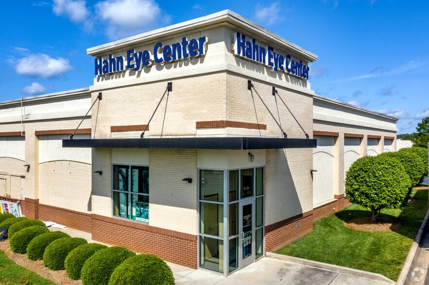 More Photos Of 8506 S Tryon St, Charlotte Freestanding For Lease