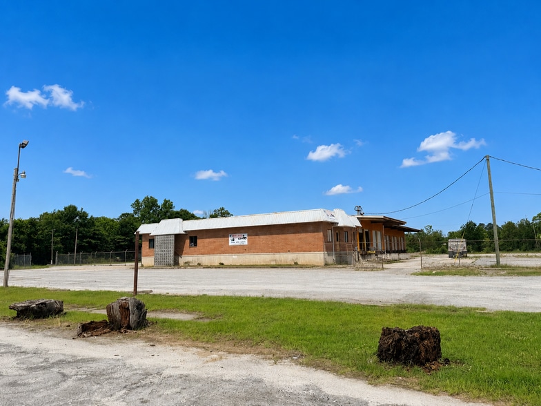 More Photos Of 2500 Blanchard Blvd, Columbus Distribution For Sale