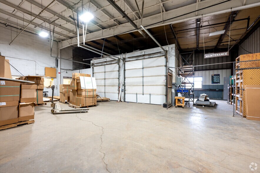 More Photos Of 901 E Maryland St, Indianapolis Manufacturing For Lease