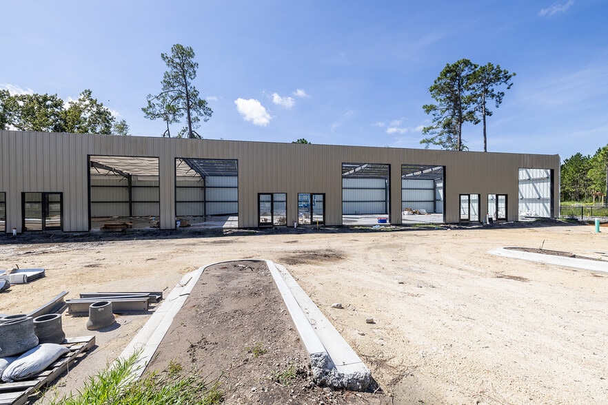 More Photos Of 4586 Sunbeam Rd, Jacksonville Flex For Lease