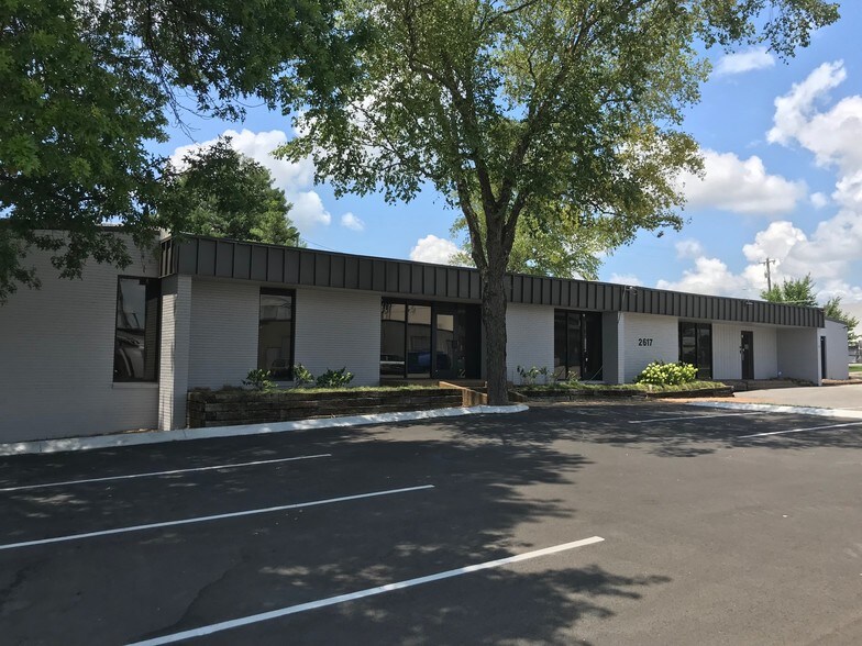 More Photos Of 2617 Grandview Ave, Nashville Office For Lease