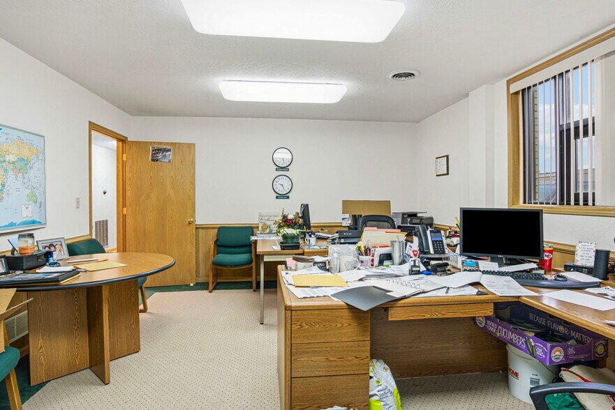 More Photos Of 8007 Industrial Park Ln, Atchison Industrial For Sale