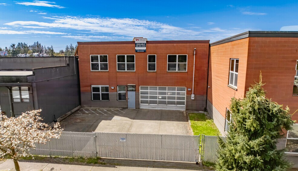 More Photos Of 13753 Midvale Ave N, Seattle Warehouse For Sale