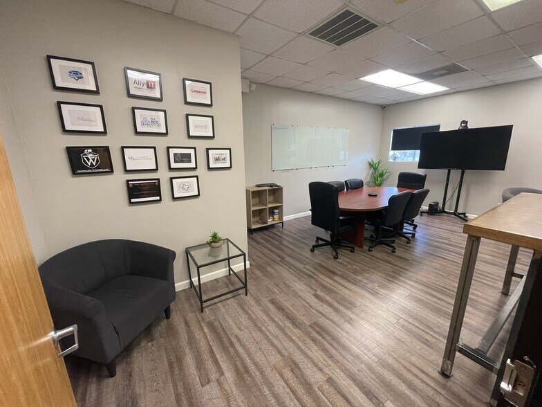 More Photos Of 10480 Grant Rd, Houston Loft Creative Space For Lease