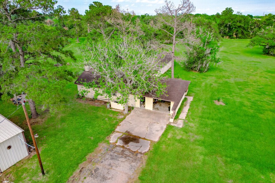 More Photos Of 34823 FM 1301 Rd, West Columbia Service For Lease