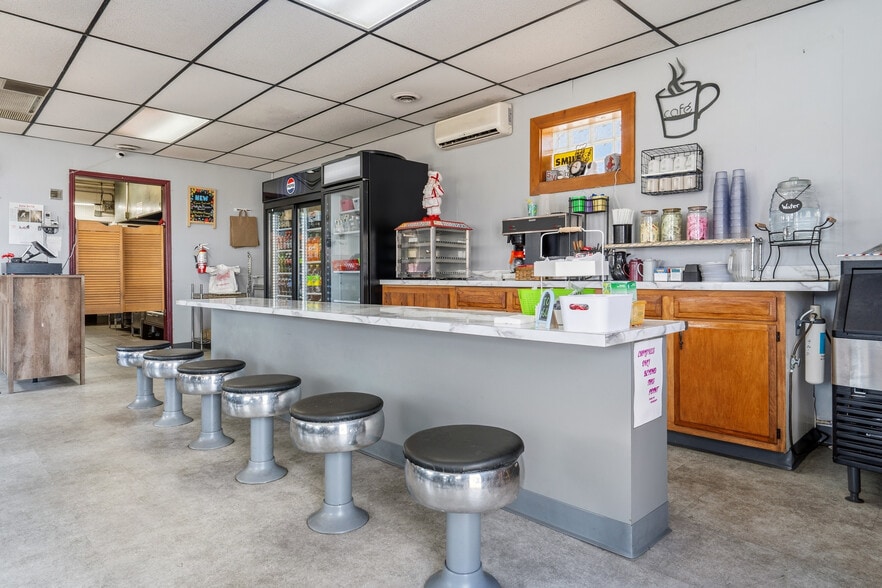 More Photos Of 130 W Lisbon St, Waynesburg Restaurant For Sale
