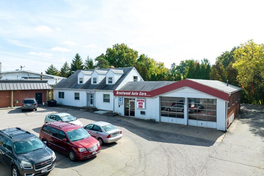 More Photos Of 913-915 W Galbraith Rd, Cincinnati Auto Repair For Sale
