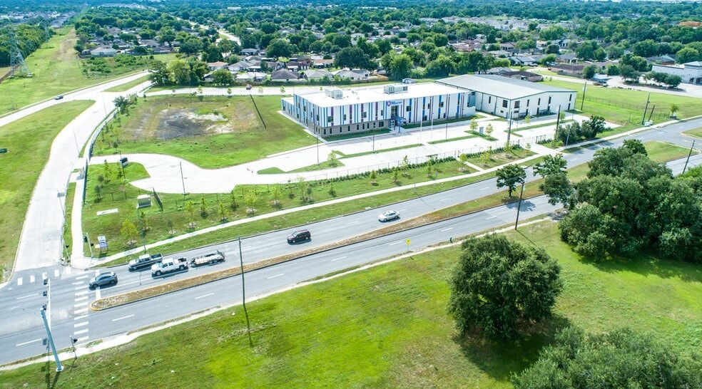 More Photos Of 12707 Cullen Blvd, Houston Schools For Sale