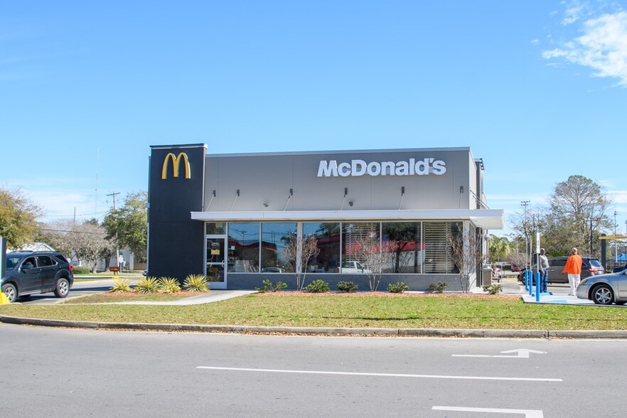 Primary Photo Of 3026 Market St, Pascagoula Fast Food For Sale